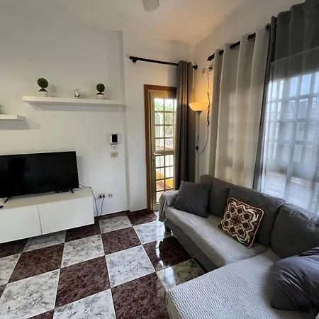 Cosy Near The Ocean דירה